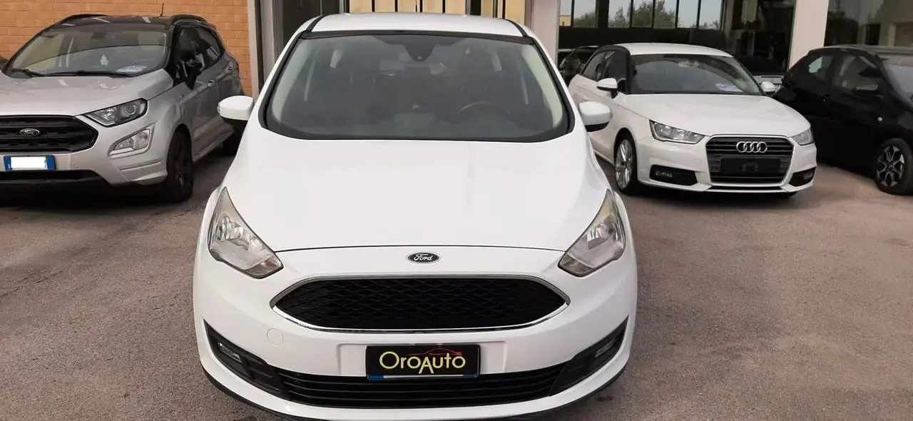Ford C-MAX 1.5i EcoBoost 150 Titanium — Monospace pratique et économe, 120'000 km