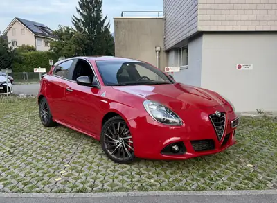 Alfa Romeo Giulietta 1750 TBi Quadrifoglio Verde — Sportivité italienne, état impeccable — Außenansicht