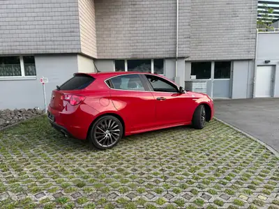 Alfa Romeo Giulietta 1750 TBi Quadrifoglio Verde — Sportivité italienne, état impeccable — Seitenansicht