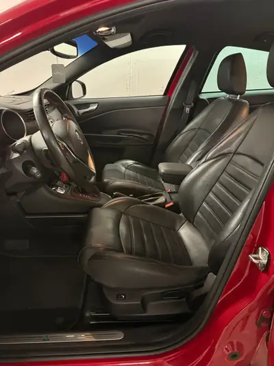 Alfa Romeo Giulietta 1750 TBi Quadrifoglio Verde — Sportivité italienne, état impeccable — Detail