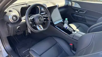 Mercedes-Benz SL 55 AMG 4matic+ — Cabriolet haute performance, seulement 4800 km — Detail