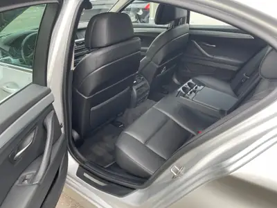 BMW 525d xDrive — Berline premium diesel, 218 ch et transmission intégrale — Detail