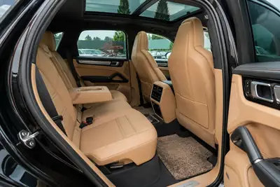 Porsche Cayenne Coupé 3.0 V6 E-Hybrid — SUV premium hybride rechargeable, 44 000 km — Miniature 9