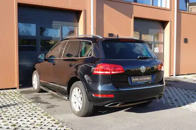 VW Touareg 3.0 TDI — SUV premium diesel, attelage 3500 kg, intérieur cuir — Miniature 7