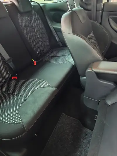 DS3 1.4 VTi Chic 2012 — Citadine stylée, faible kilométrage et entretien économique — arrière