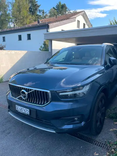 Volvo XC40 B4 MH Inscription — SUV compact hybride, 56'000 km seulement — exterior view