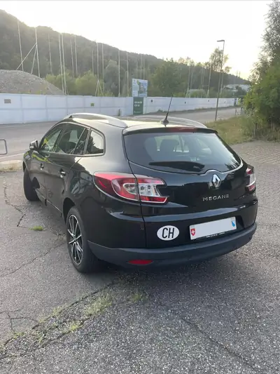 Renault Mégane 1.5 dCi Swiss Edition EDC — Break économique, entretien réduit — Heckansicht