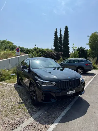 BMW X6 M50i — SUV coupé haute performance, 530 ch et seulement 46 000 km — détail
