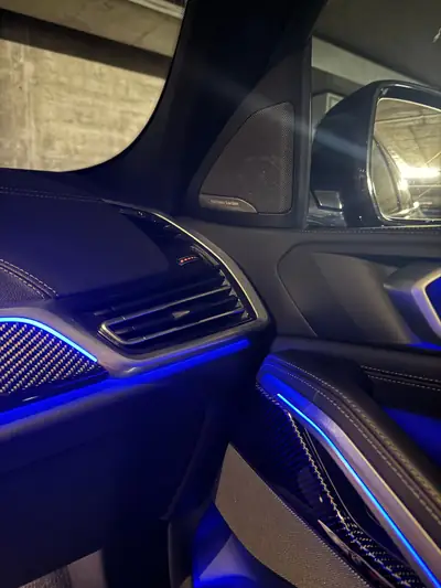 BMW X6 M50i — SUV coupé haute performance, 530 ch et seulement 46 000 km — Miniature 9