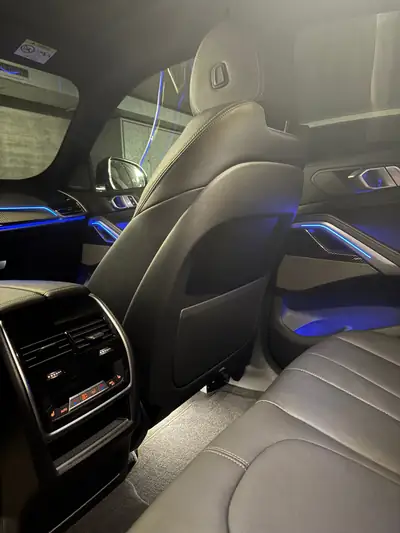 BMW X6 M50i — SUV coupé haute performance, 530 ch et seulement 46 000 km — Miniature 10