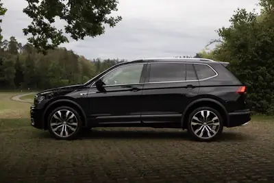 Volkswagen Tiguan Allspace 2.0 TSI Highline — SUV 7 places, 220 PS, sans accident — arrière
