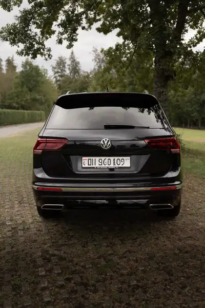 Volkswagen Tiguan Allspace 2.0 TSI Highline — SUV 7 places, 220 PS, sans accident — intérieur