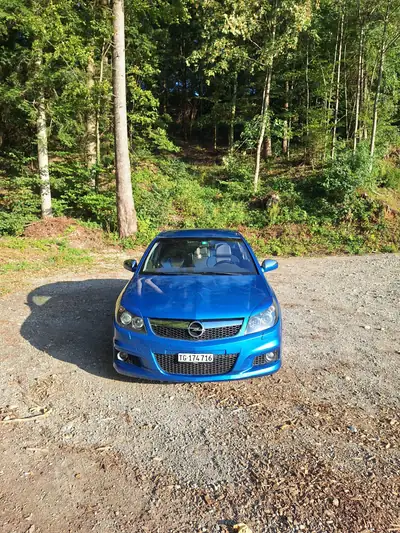 Opel Vectra 2.8 V6 Turbo OPC — Berline sportive 255 ch, sans sinistre — Innenraum