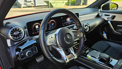 Mercedes-Benz A 200 AMG Line — Berline compacte sportive, boîte DCT révisée — Miniatura 14