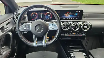 Mercedes-Benz A 200 AMG Line — Berline compacte sportive, boîte DCT révisée — Miniatura 13