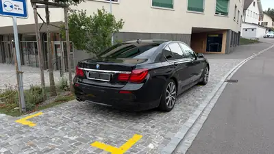 BMW 730d xDrive — Berline de prestige diesel, 181 000 km, transmission intégrale — arrière