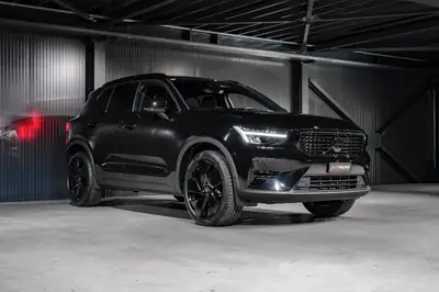 Volvo XC40 B3 Plus Black Edition — Hybride mild, design premium et technologie suédoise — tableau de bord