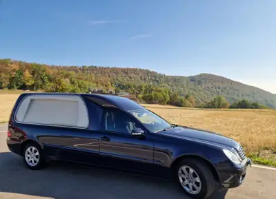 Mercedes-Benz E 280 CDI — Berline diesel performante, 93 500 km seulement — fianco
