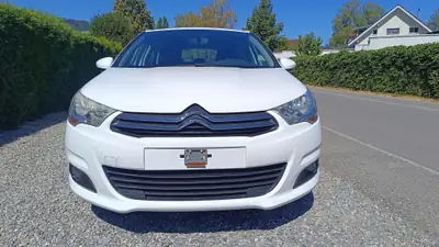 Citroën C4 Picasso 1.4 VTi — Monospace familial compact, entretien économique — côté