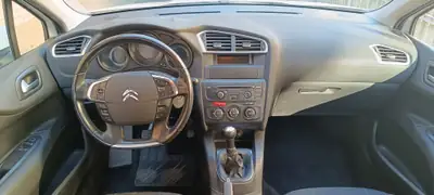 Citroën C4 Picasso 1.4 VTi — Monospace familial compact, entretien économique — détail
