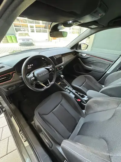 Skoda Kamiq 1.0 TSI Dynamic DSG — Petit SUV urbain efficace et spacieux — Miniature 9