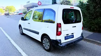 Peugeot Partner 1.6 Active — Monospace pratique, 5 places, sans accident — Seitenansicht