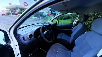 Peugeot Partner 1.6 Active — Monospace pratique, 5 places, sans accident — Miniatur 7