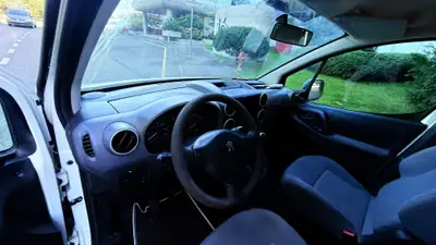 Peugeot Partner 1.6 Active — Monospace pratique, 5 places, sans accident — Miniatur 8