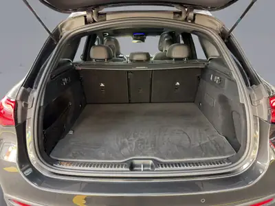Mercedes-Benz GLC 220 d AMG Line 4Matic — SUV diesel hybride, 4×4 performant et économe — Miniatura 16