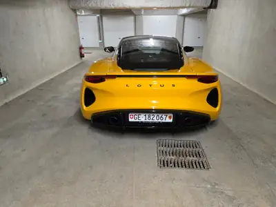 Lotus Emira 3.5 V6 First Edition — Sportive britannique mythique, 1300 km seulement — Innenraum