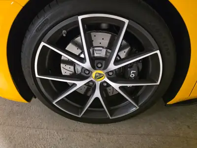 Lotus Emira 3.5 V6 First Edition — Sportive britannique mythique, 1300 km seulement — Miniatur 8