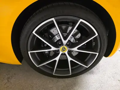 Lotus Emira 3.5 V6 First Edition — Sportive britannique mythique, 1300 km seulement — Miniatur 7