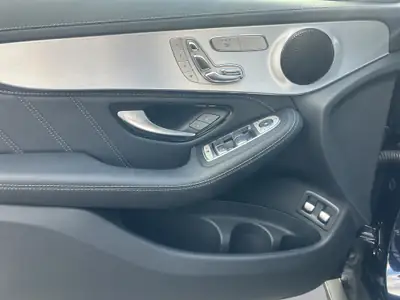 Mercedes-Benz GLC 63 S AMG 4MATIC — Performance extrême et design premium — Miniature 15
