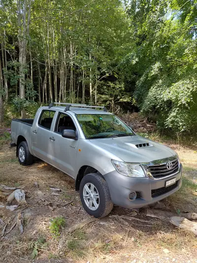 Toyota HI-LUX 2015 — Pickup robuste diesel, 4x4 intégral, sans sinistre — vue extérieure