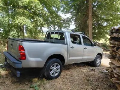 Toyota HI-LUX 2015 — Pickup robuste diesel, 4x4 intégral, sans sinistre — côté
