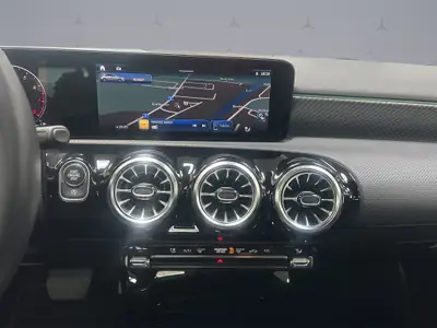 Mercedes-Benz Classe A 180 Progressive — Berline compacte hybride essence, 67'000 km — Miniatura 14