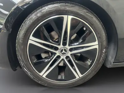 Mercedes-Benz Classe A 180 Progressive — Berline compacte hybride essence, 67'000 km — Miniatura 21