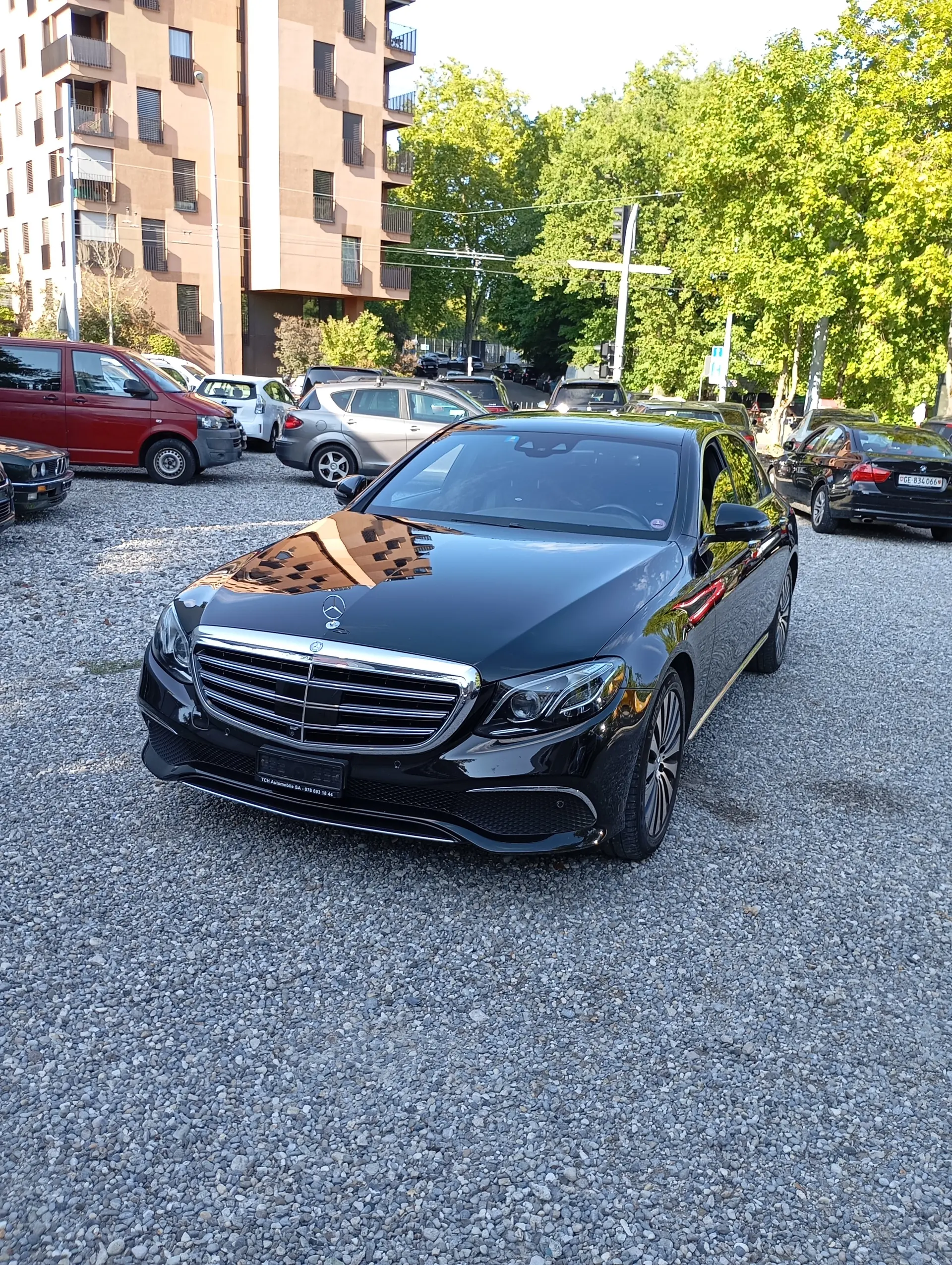 Mercedes-Benz E 400 Exclusive 4Matic — Berline premium 333 ch, intérieur cuir noir