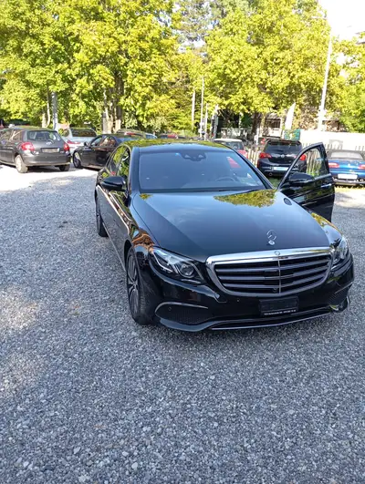 Mercedes-Benz E 400 Exclusive 4Matic — Berline premium 333 ch, intérieur cuir noir — Miniature 13