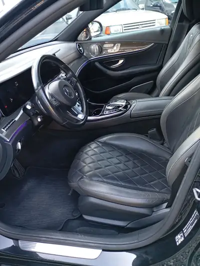 Mercedes-Benz E 400 Exclusive 4Matic — Berline premium 333 ch, intérieur cuir noir — Miniature 17