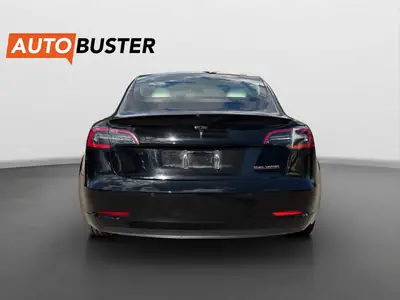Tesla Model 3 Performance Dual Motor AWD — Sportive électrique 513 ch, entretien impeccable — Innenraum