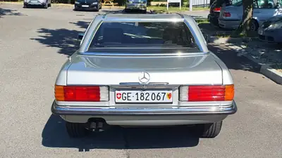 Mercedes-Benz SL 280 R107 — Le cabriolet de légende, 143'000 km, sans sinistre — Miniature 18