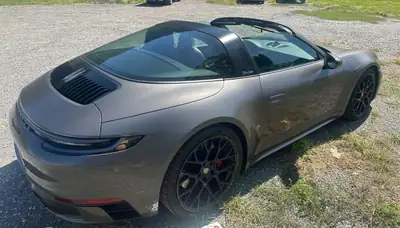 Porsche 911 Targa 4 GTS PDK — Roadster iconique, 480 ch et toit rétractable — Miniatur 12