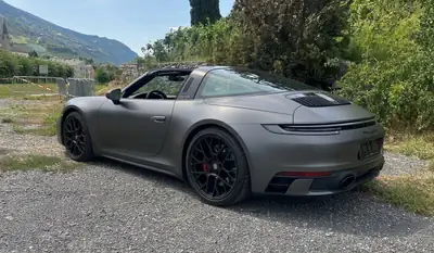 Porsche 911 Targa 4 GTS PDK — Roadster iconique, 480 ch et toit rétractable — Miniatur 16