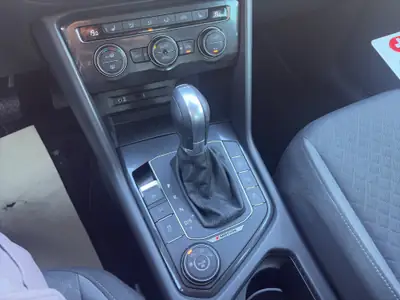 VW Tiguan 2.0 TDI SCR Comfortline 4Motion — SUV robuste, 4x4 intégral, entretien suivi — Miniatura 11