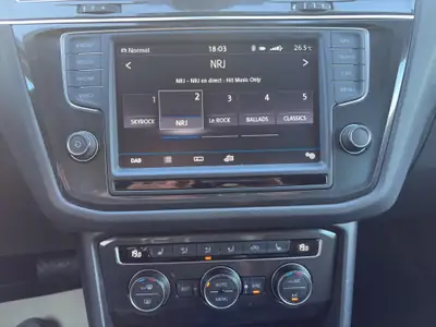 VW Tiguan 2.0 TDI SCR Comfortline 4Motion — SUV robuste, 4x4 intégral, entretien suivi — Miniatura 12