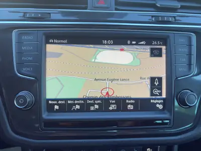 VW Tiguan 2.0 TDI SCR Comfortline 4Motion — SUV robuste, 4x4 intégral, entretien suivi — Miniatura 14