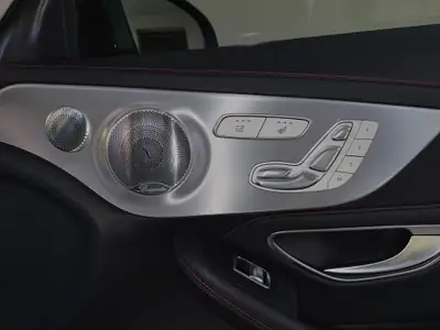 Mercedes-Benz C 43 AMG 4matic — Cabriolet performant, 367 ch et transmission intégrale — Miniatura 9