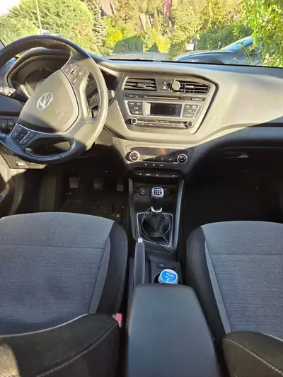 Hyundai i20 1.2 Amplia — Citadine fiable, entretien économique, sans accident — Detail