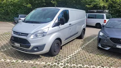 Ford Transit Custom 2.0 TDCi 130 — Utilitaire robuste sans accident, 174'000 km — vista esterna